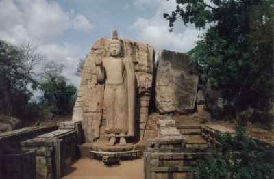 Aukana und Anuradhapura
